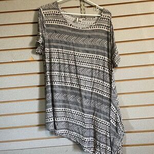 Cato XL Top Tunic Asymmetrical Hem Short Sleeve‎ Black White Pattern Casual